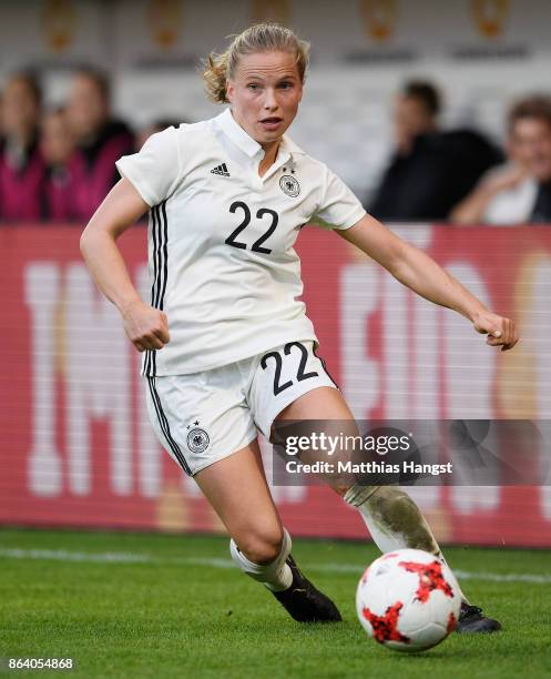 Tabea Kemme of Germany controls the ball during the 2019 FIFA Women's World Championship Qualifier match between Germany and Iceland at BRITA-Arena...