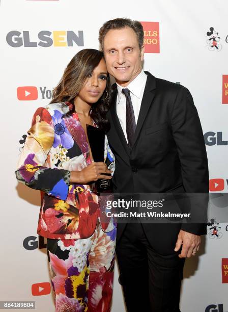Honoree Kerry Washington and Tony Goldwyn pose with the Inspiration Award at the 2017 GLSEN Respect Awards at the Beverly Wilshire Hotel on October...