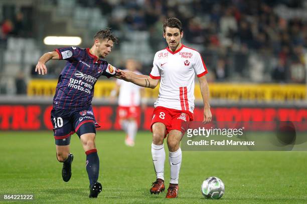 Manuel Perez of Clermont and Vincent Marchetti of Nancy during the Ligue 2 match between Nancy and Clermont at on October 20, 2017 in Nancy, France.