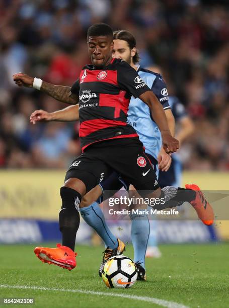 Roly Bonevacia of the Wanderers shoots during the round three A-League match between Sydney FC and the Western Sydney Wanderers at Allianz Stadium on...