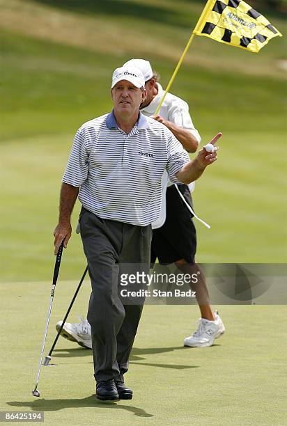 Gil Morgan competes in the third and final round of the Allianz Championship held at Glen Oaks Country Club in West Des Moines, IA, on June 4, 2006.