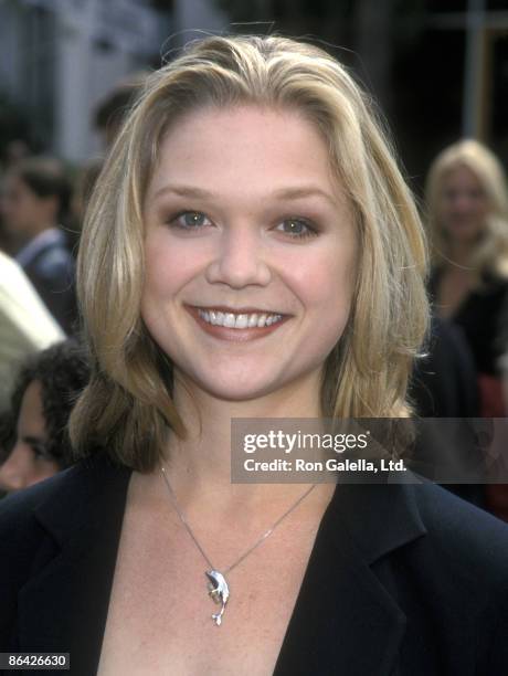 Actress Ariana Richards attends the 13th Annual Nickelodeon's Kids' Choice Awards on April 15, 2000 at Hollywood Bowl in Hollywood, California.