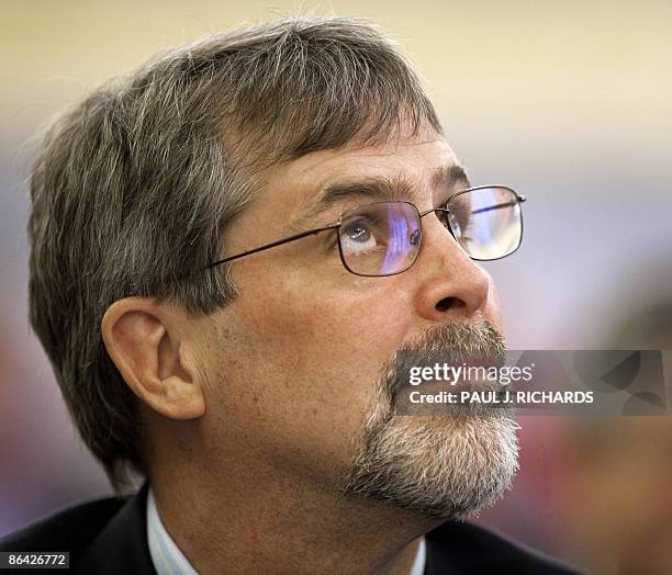 320 Captain Richard Phillips Photos & High Res Pictures Getty Images