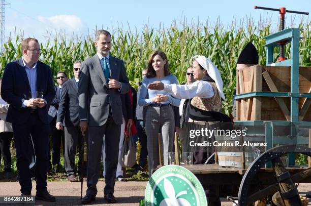 Queen Letizia of Spain and King Felipe of Spain visit Porenu village on October 21, 2017 in Villaviciosa, Spain. Porenu has been honoured as the 2017...