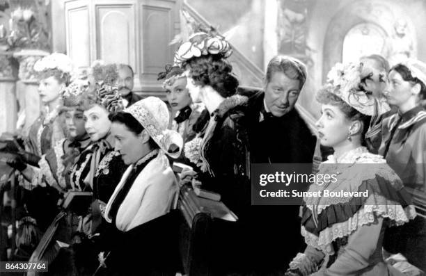 Jean Gabin and Danielle Darrieux on the set of Le Plaisir directed by Max Ophuls