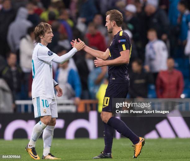 Luka Modric of Real Madrid shakes hand with Harry Kane of Tottenham Hotspur FC after the UEFA Champions League 2017-18 match between Real Madrid and...