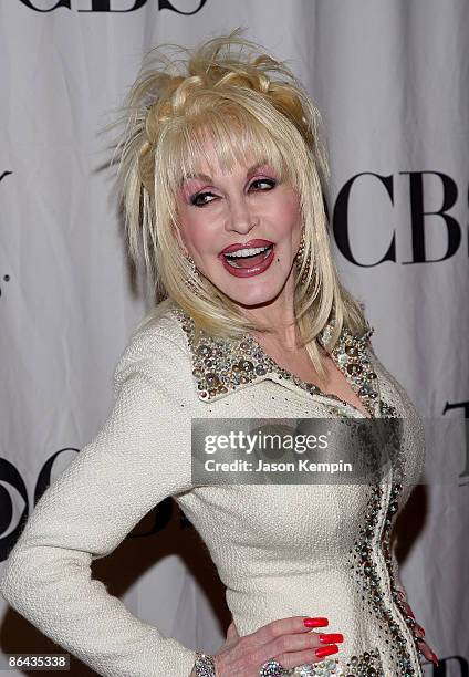 Musician Dolly Parton attends the 2009 Tony Awards Meet the Nominees press reception at The Millennium Broadway Hotel on May 6, 2009 in New York City.