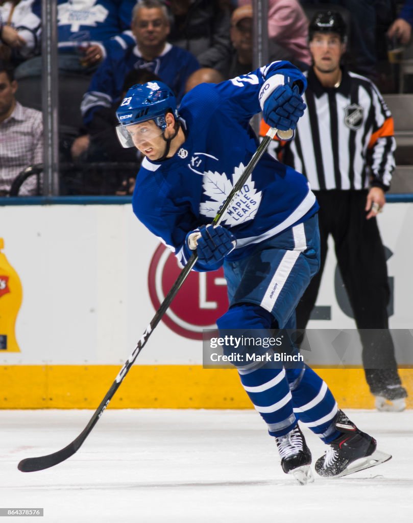 Detroit Red Wings v Toronto Maple Leafs