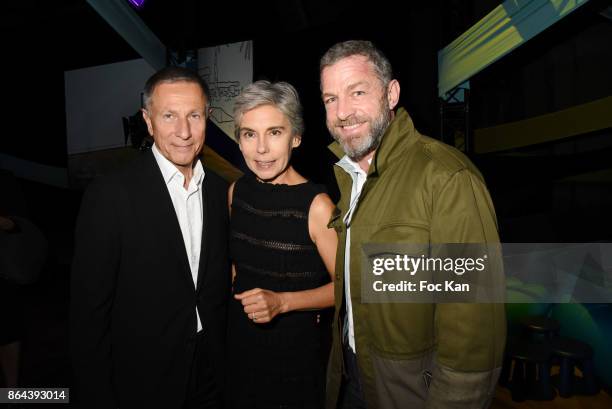 Francois Armanet, Elisabeth Quin and Jacques Bungert attend the 'Bal Jaune Elastique 2017' : Dinner Party at Palais Brongniart on October 20, 2017 in...