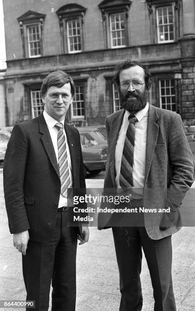Senator Donnie Cassidy, FF, and Senator Brendan Ryan, Ind, arriving at Leinster House for the Senate Meeting, October 1, 1986. .