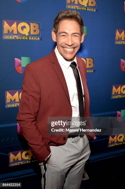 Johnny Lozada attends Mira Quien Baila Week 5 at Univision Studios on October 15, 2017 in Miami, Florida.