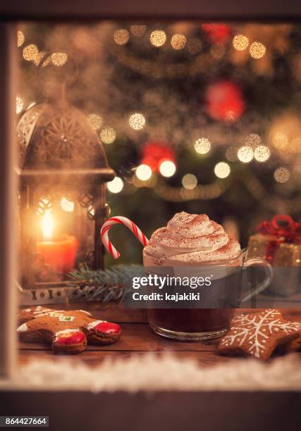 hot chocolate for christmas - christmas coffee stock pictures, royalty-free photos & images