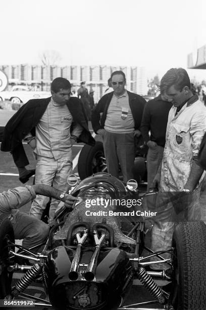 Ricardo Rodriguez, Lotus-Climax 24, Grand Prix of Mexico, Autodromo Hermanos Rodriguez, Magdalena Mixhuca, 11 April 1962. Ricardo Rodriguez in the...