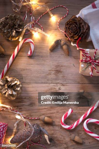 christmas background - icing border stock pictures, royalty-free photos & images