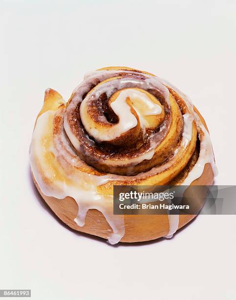 cinnamon bun - coffee cake stock pictures, royalty-free photos & images