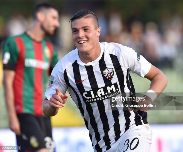 Favilli 514 Andrea Favilli Stock Photos, High-Res Pictures, and Images - Getty ...