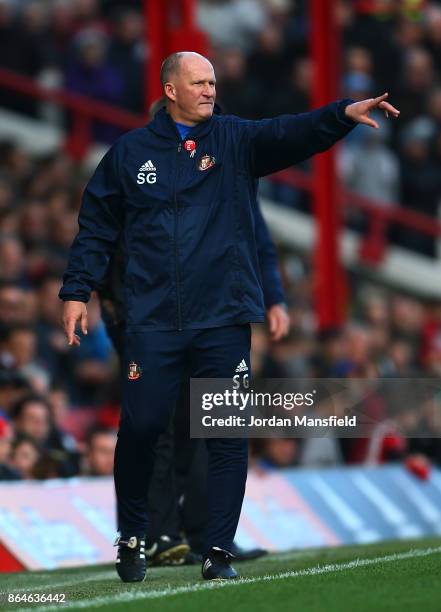 Simon Grayson, manager of Sunderland gestures during the Sky Bet Championship match between Brentford and Sunderland at Griffin Park on October 21,...