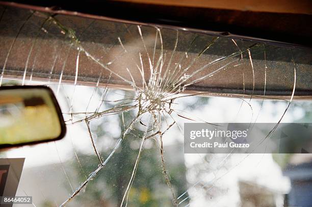 cracked windshield - cracked windshield stock pictures, royalty-free photos & images