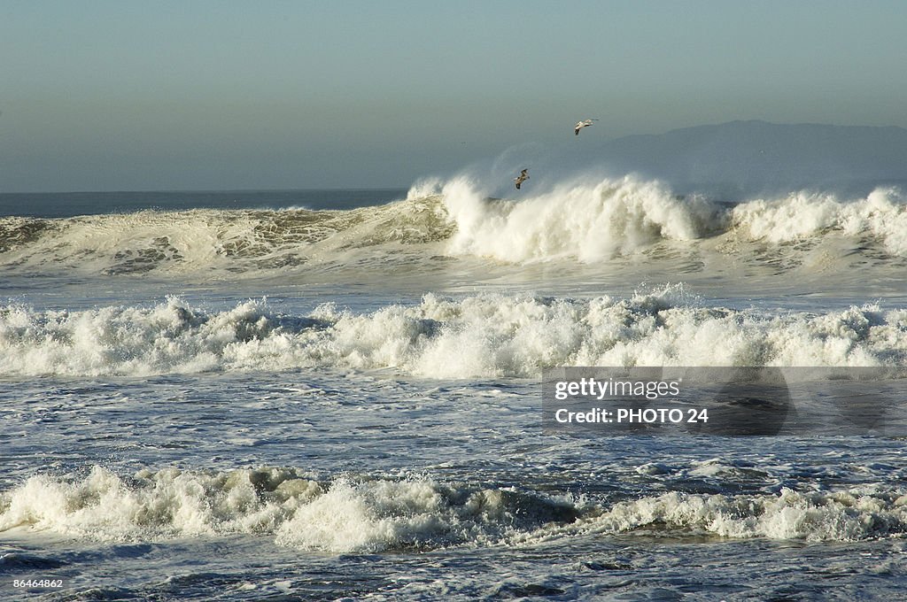 Crashing ocean waves