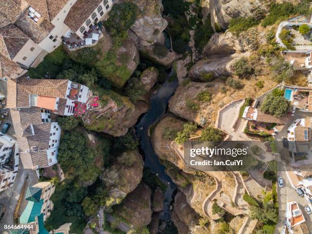 puente nuevo bridge in ronda - ronda fotografías e imágenes de stock