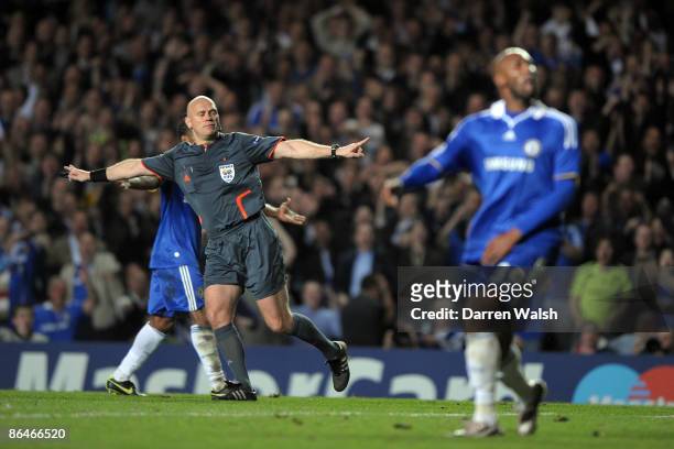 Nicolas Anelka of Chelsea reacts after referee Tom Henning Ovrebo makes a decistion during the UEFA Champions League Semi Final Second Leg match...