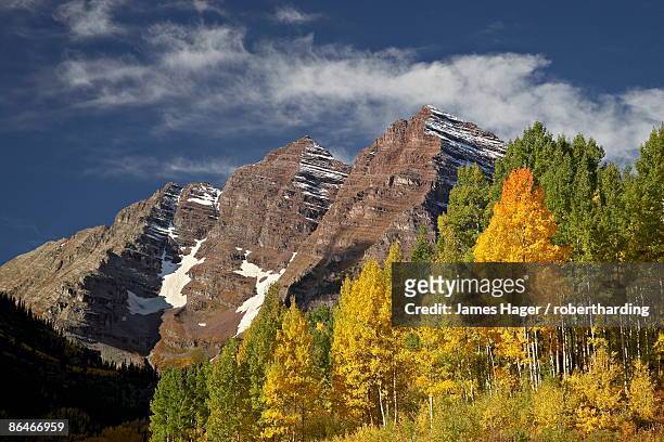 maroon bells with fall color, white river national forest, colorado, united states of america, north america - white river national forest stock pictures, royalty-free photos & images