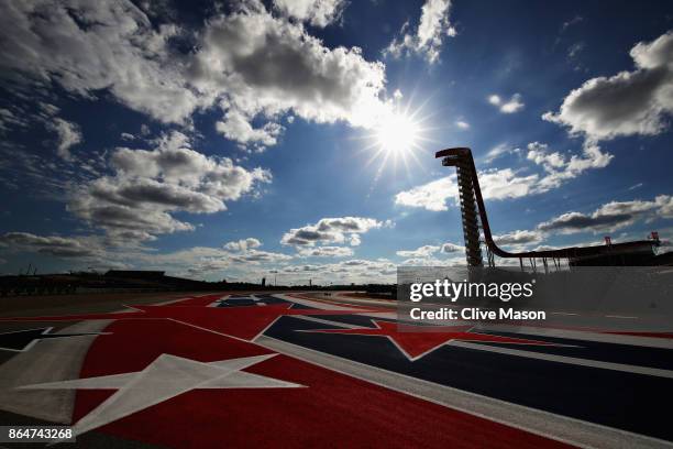 Lewis Hamilton of Great Britain driving the Mercedes AMG Petronas F1 Team Mercedes F1 WO8 on track during qualifying for the United States Formula...