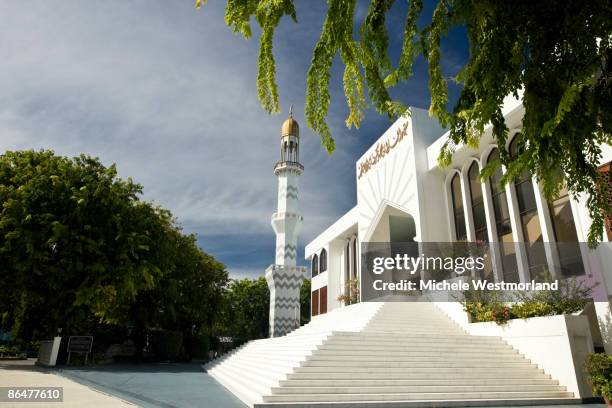 islamic center, male, maldives - male maldives stock-fotos und bilder