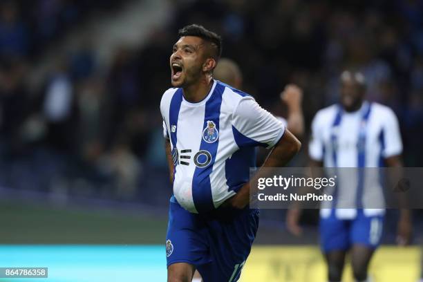 Porto's Mexican forward Jesus Corona celebrates after scoring goal during the Premier League 2017/18 match between FC Porto and FC Pacos de Ferreira,...
