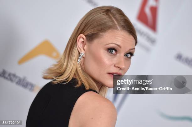 Actress Emilie de Ravin arrives at the 6th Annual Australians in Film Awards & Benefit Dinner at NeueHouse Hollywood on October 18, 2017 in Los...