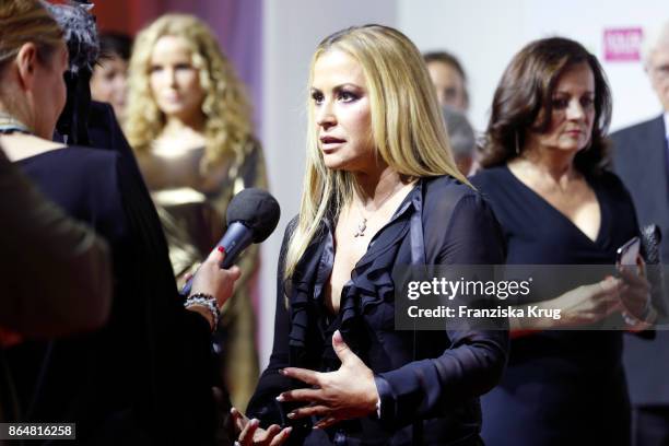 Singer Anastacia attends the 'Goldene Bild der Frau' award at Hamburg Cruise Center on October 21, 2017 in Hamburg, Germany.