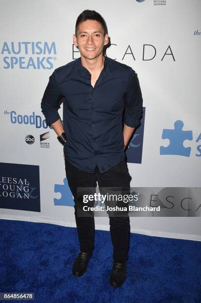 Carlos Pratts arrives at Autism Speaks, Into the Blue Gala on October 21, 2017 in Los Angeles, California.