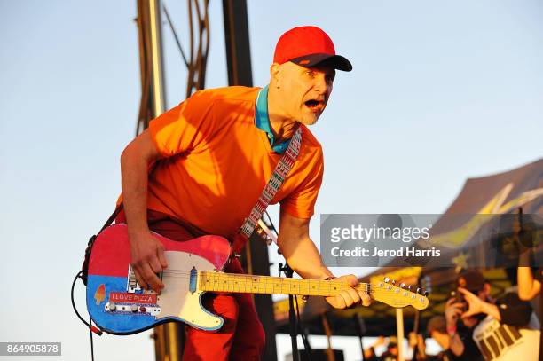Warren Fitzgerald performs The Vandals at Ye Scallywag! at Waterfront Park on October 21, 2017 in San Diego, California.