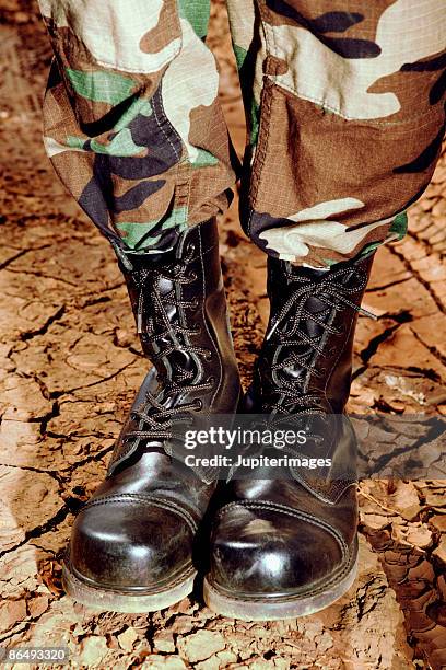 boots of soldier - woman boots fotografías e imágenes de stock