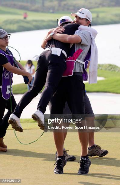 Eun-Hee Ji of South Korea celebrates on the 18th green after winning the Swinging Skirts LPGA Taiwan Championship on October 22, 2017 in Taipei,...