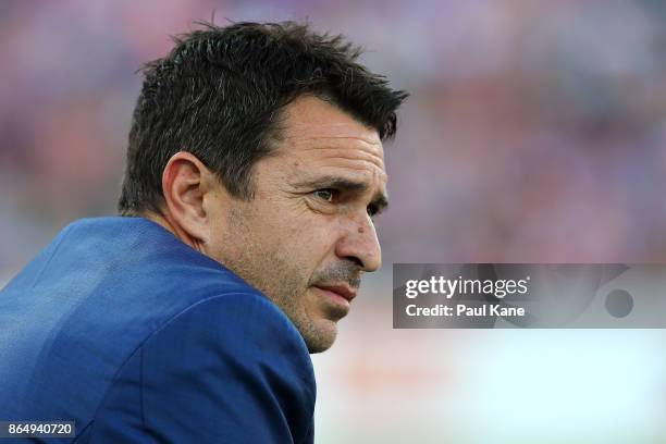 Paul Okon, head coach of the Mariners looks on during the round three A-League match between Perth Glory and the Central Coast Mariners at nib...