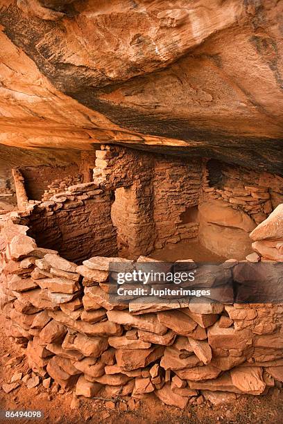 anasazi cliff dwelling remains - anasazi ruins bildbanksfoton och bilder