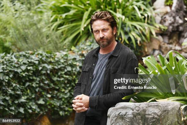 Actor Gerard Butler attends a photocall for Geostorm at Hotel De Russie on October 22, 2017 in Rome, Italy.