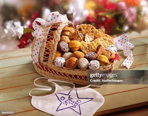 dessert basket - gift baskets stock pictures, royalty-free photos & images