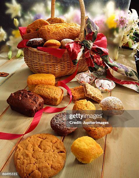 dessert basket - gift baskets stock pictures, royalty-free photos & images