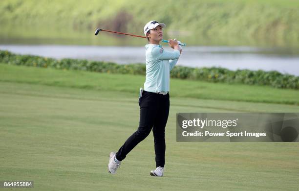Lydia Ko of New Zealand hits a shot on the 18th hole during day four of Swinging Skirts LPGA Taiwan Championship on October 22, 2017 in Taipei,...