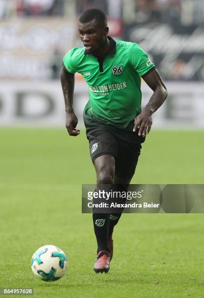 Ihlas Bebou of Hannover 96 kicks the ball during the Bundesliga match between FC Augsburg and Hannover 96 at WWK-Arena on October 21, 2017 in...