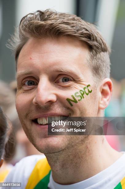 Chris Harper takes part in the Gherkin Challenge for the NSPCC at The Gherkin on October 22, 2017 in London, England.