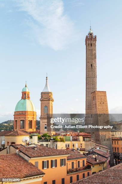 the asinelli and garisenda towers in bologna. - bologna bildbanksfoton och bilder