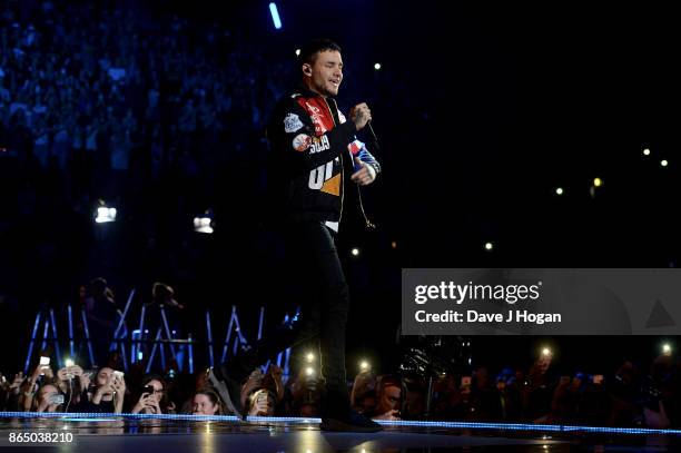 Liam Payne performs on stage at the BBC Radio 1 Teen Awards 2017 at Wembley Arena on October 22, 2017 in London, England.