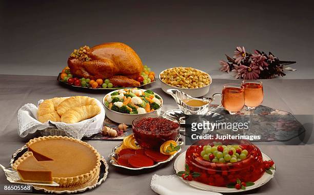 thanksgiving spread - jello mold 個照片及圖片檔