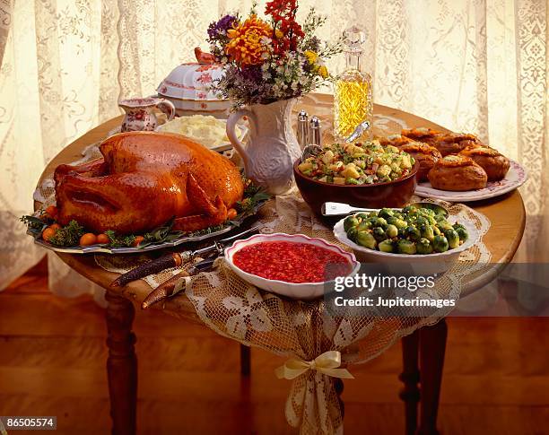 thanksgiving spread - cranberry sauce 個照片及圖片檔