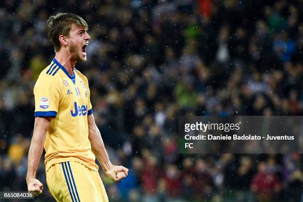 Daniele Rugani celebrates 2-3 goal during the Serie A match between Udinese Calcio and Juventus at Stadio Friuli on October 22, 2017 in Udine, Italy.