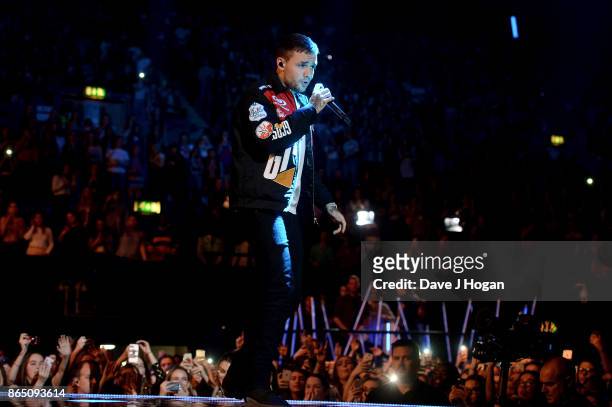 Liam Payne performs on stage at the BBC Radio 1 Teen Awards 2017 at Wembley Arena on October 22, 2017 in London, England.