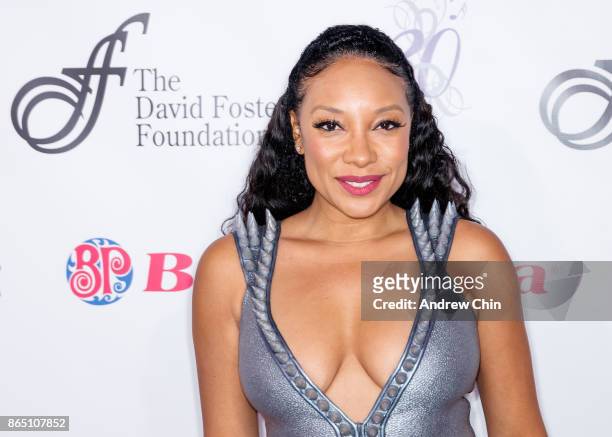 Singer Shelea Frazier arrives for the David Foster Foundation Gala at Rogers Arena on October 21, 2017 in Vancouver, Canada.